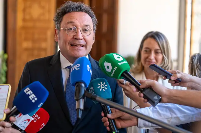 En libertad los tres detenidos en Algeciras con el ordenador de la abogada del novio de Ayuso En libertad los tres detenidos en Algeciras con el ordenador de la abogada del novio de Ayuso