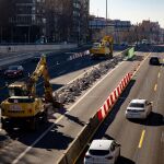  Cierran seis pasos inferiores peatonales de la A-5 este lunes