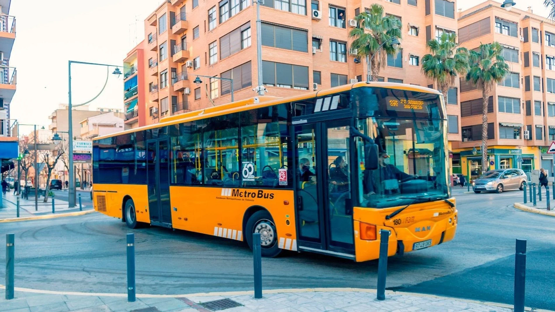 Autobús de Metrobús REMITIDA / HANDOUT por GVA Fotografía remitida a medios de comunicación exclusivamente para ilustrar la noticia a la que hace referencia la imagen, y citando la procedencia de la imagen en la firma 23/01/2025