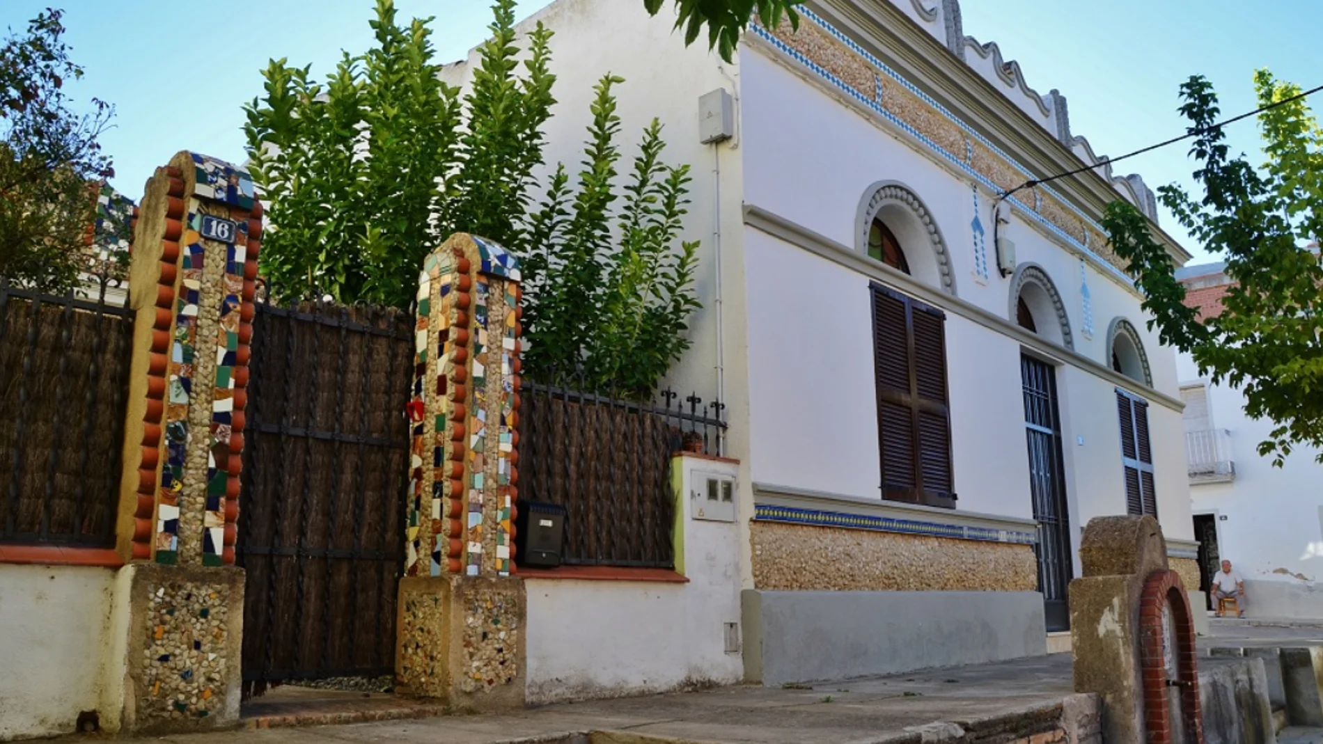 La Casa Josep Parellada, situada en uno de los pueblos más pequeños de Cataluña