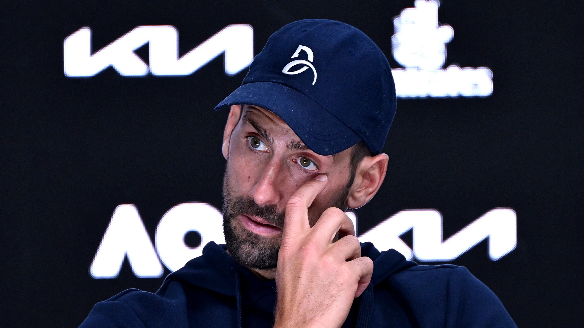 24 January 2025, Australia, Melbourne: Serbian tennis player Novak Djokovic talks to the media after retiring from his semi-final match against German tennis player Alexander Zverev during the 2025 Australian Open at Melbourne Park. Photo: James Ross/AAP/dpa 24/01/2025 ONLY FOR USE IN SPAIN