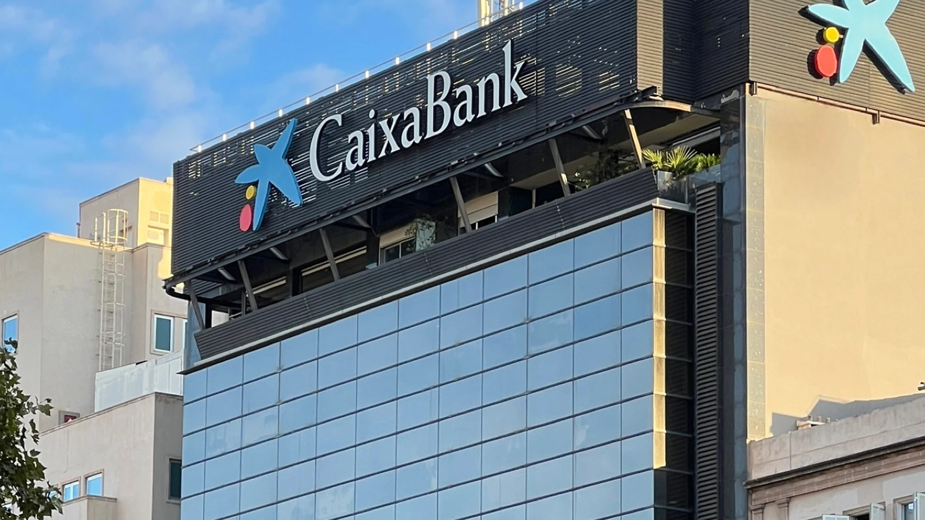 CaixaBank en Palma. REMITIDA / HANDOUT por CAIXABANK Fotografía remitida a medios de comunicación exclusivamente para ilustrar la noticia a la que hace referencia la imagen, y citando la procedencia de la imagen en la firma 24/01/2025
