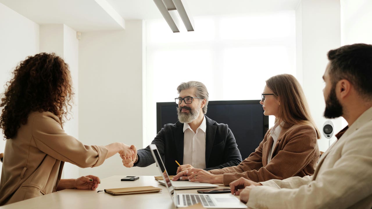 Si tu empresa no te avisa de las vacantes disponibles te podría pagar una compensación según el Estatuto de los Trabajadores