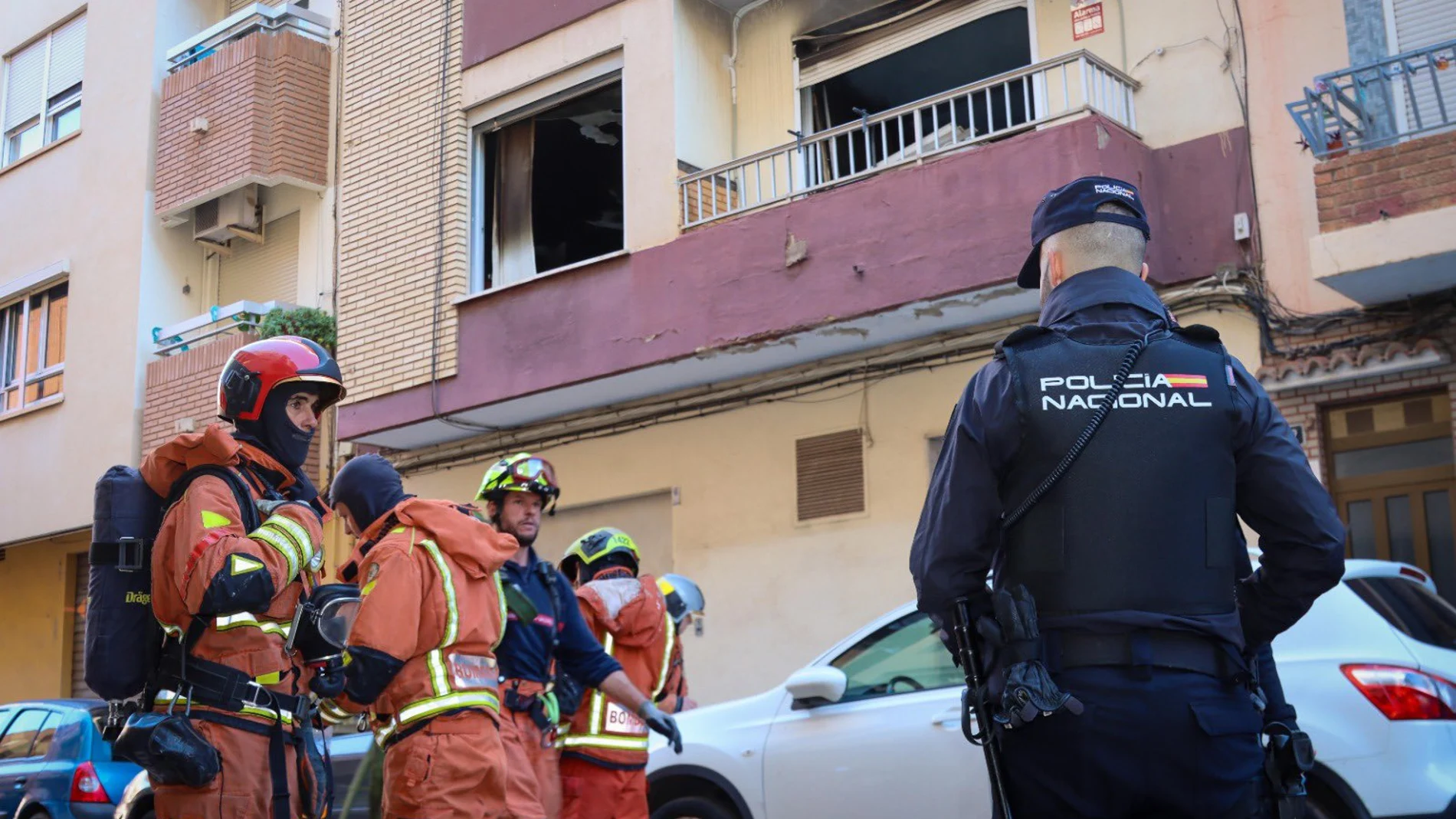 Imagen del edificio incendiado en Torrent