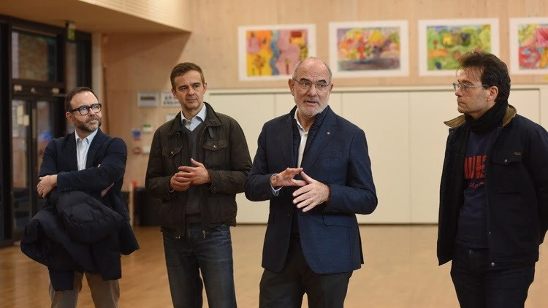 El conseller de Unión Europea y Acción Exterior, Jaume Duch, durante la visita en la Escola Catalana de Londres (Reino Unido) REMITIDA / HANDOUT por Generalitat de Catalunya Fotografía remitida a medios de comunicación exclusivamente para ilustrar la noticia a la que hace referencia la imagen, y citando la procedencia de la imagen en la firma 25/01/2025