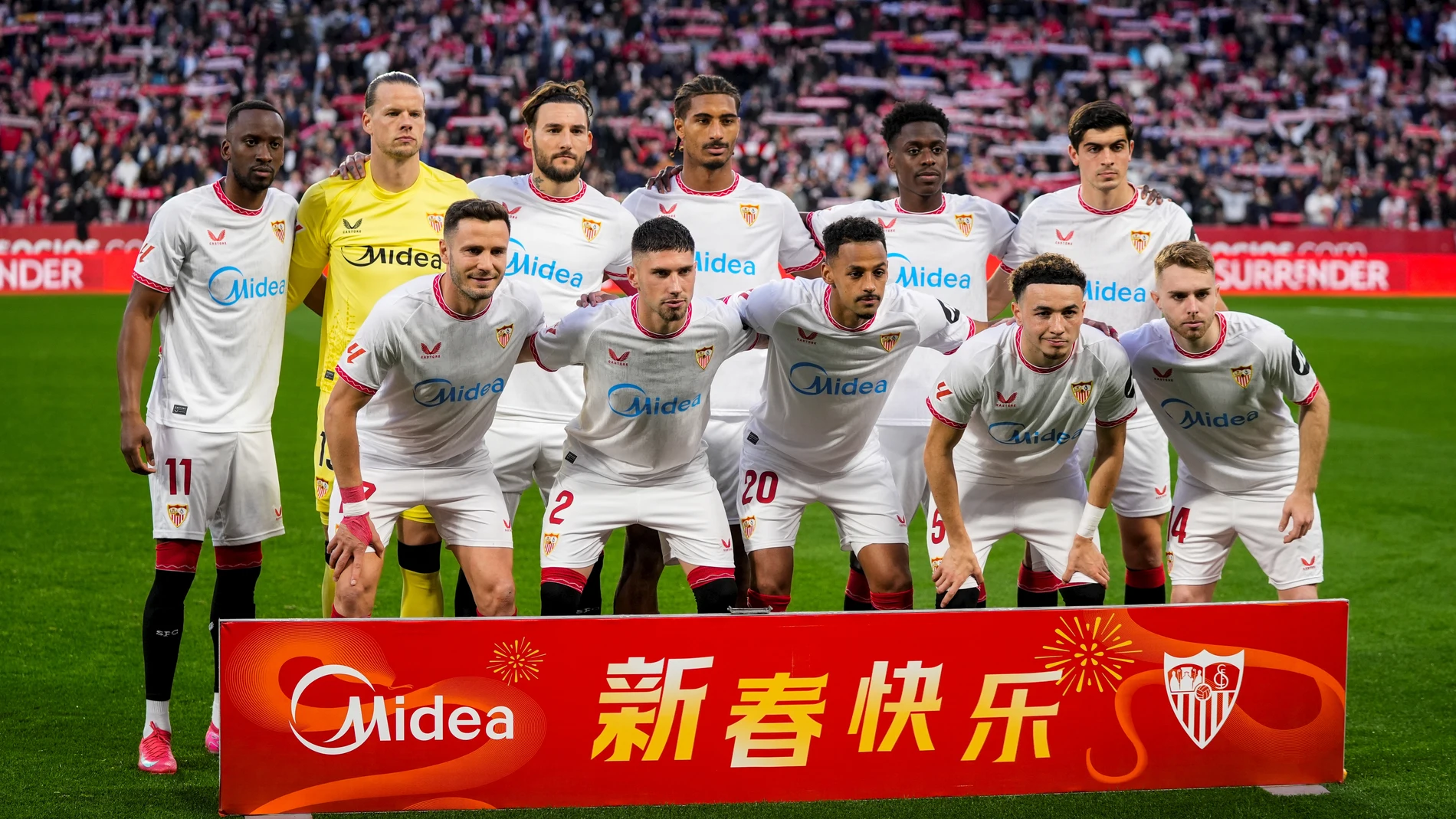 Players of Sevilla FC pose for photo during the Spanish league, LaLiga EA Sports, football match played between Sevilla FC and RCD Espanyol de Barcelona at Ramon Sanchez-Pizjuan stadium on January 25, 2025, in Sevilla, Spain. AFP7 25/01/2025 ONLY FOR USE IN SPAIN