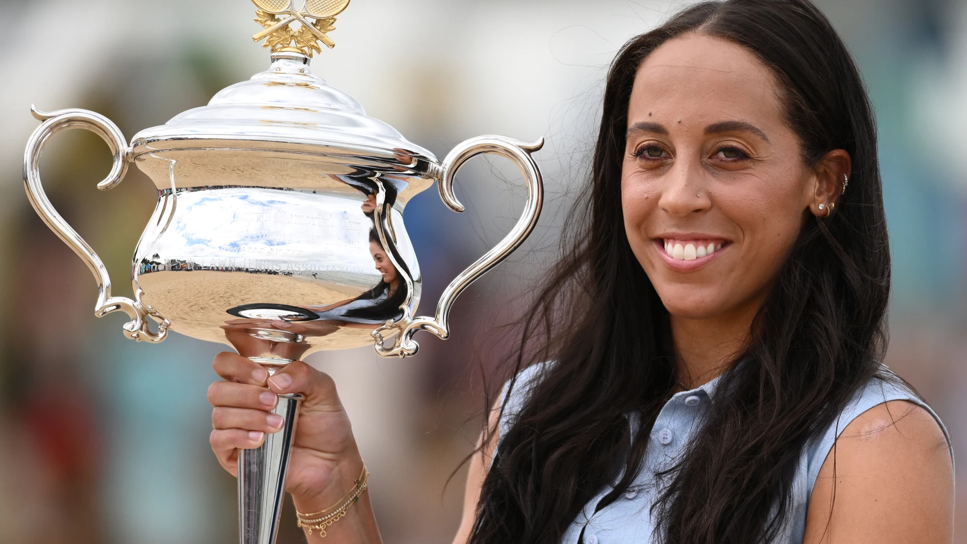 Melbourne (Australia), 26/01/2025.- Madison Key of USA poses with the Daphne Akhurst Memorial Cup at the Brighton Bathing Boxes in Melbourne, Australia, 26 January 2025. Keys has claimed her maiden Grand Slam singles title, winning the Australian Open 2025 women's crown at Melbourne Park. (Tenis) EFE/EPA/JOEL CARRETT AUSTRALIA AND NEW ZEALAND OUT