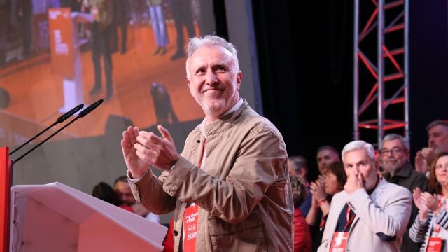 Ángel Víctor Torres, reelegido secretario general de los socialistas canarios, hoy, en el XV Congreso Regional del PSOE en Canarias, celebrado en el Magma Artes&Congresos de Adeje (Tenerife)
