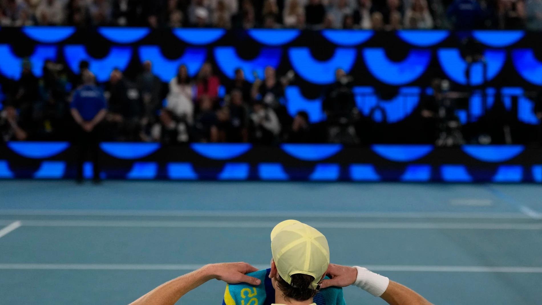 Jannik Sinner of Italy reacts during the men's singles final against Alexander Zverev of Germany at the Australian Open tennis championship in Melbourne, Australia, Sunday, Jan. 26, 2025. (AP Photo/Ng Han Guan)