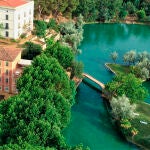 El lago termal más grande de Europa se encuentra en Zaragoza: con temperaturas de hasta 34 grados