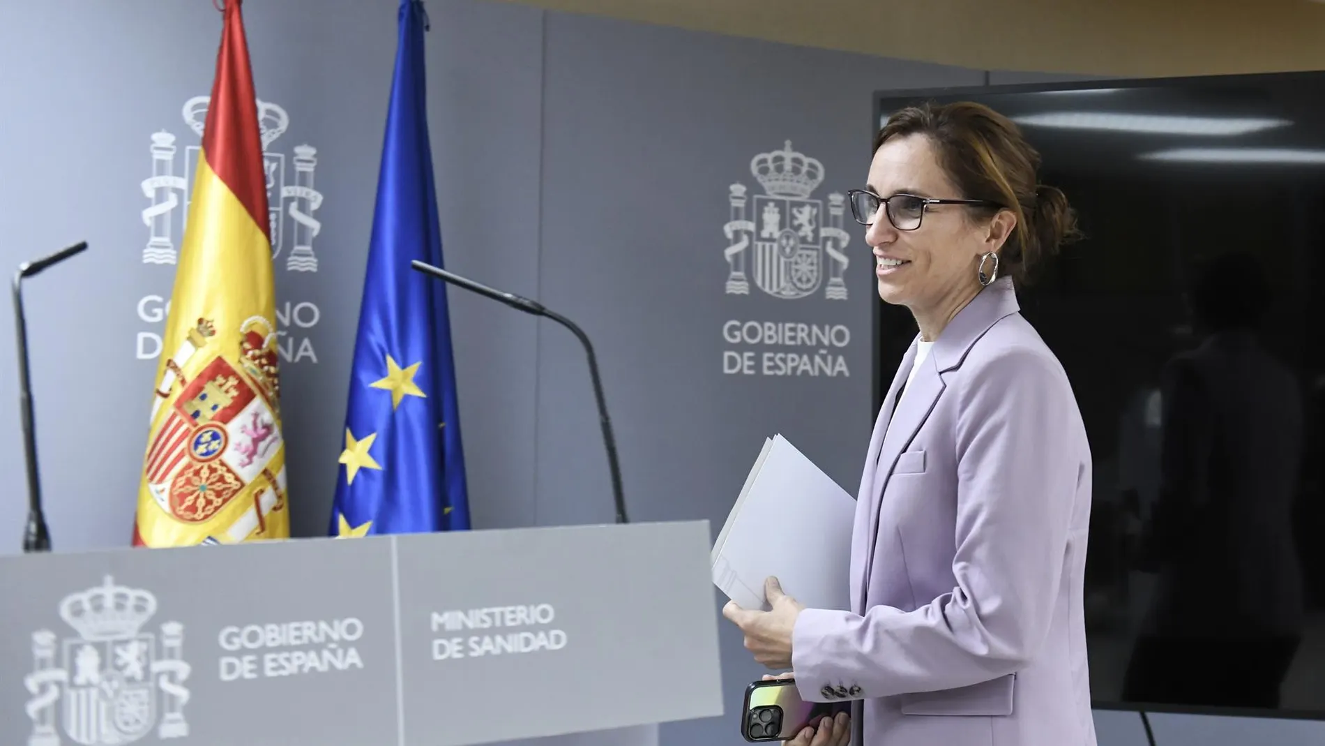 Mónica García irá con "toda la contundencia posible" para conseguir una generación y espacios libre de humo