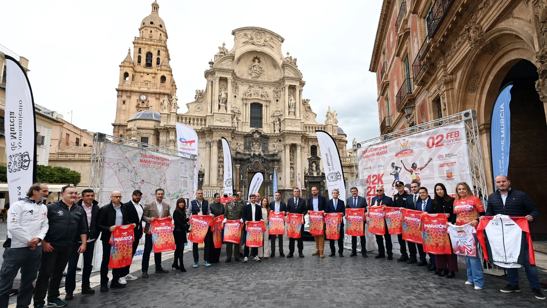 Presentación de la décimo segunda edición de la TotalEnergies Maratón Murcia Costa Cálida REMITIDA / HANDOUT por AYUNTAMIENTO DE MURCIA Fotografía remitida a medios de comunicación exclusivamente para ilustrar la noticia a la que hace referencia la imagen, y citando la procedencia de la imagen en la firma 28/01/2025