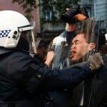 La Guardia Urbana de Barcelona inicia el desalojo de la Antiga Escola Massana