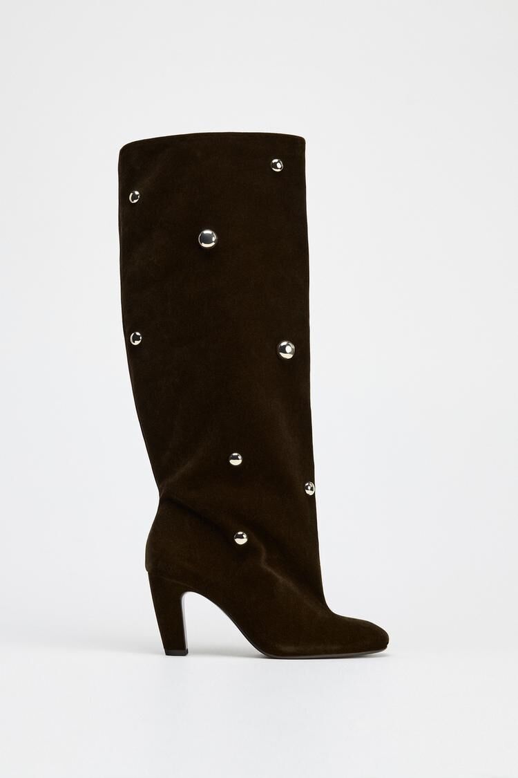 Botas tachas.