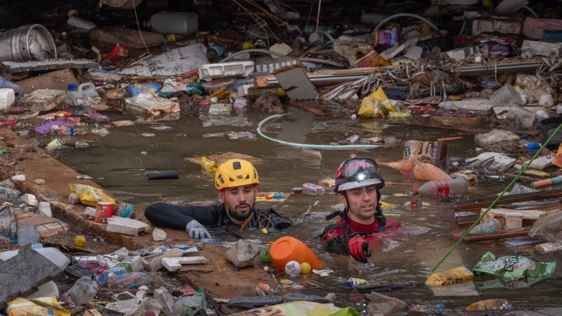 Greenpeace denuncia que más de 2,7 millones de personas viven en zonas inundables y que se sigue construyendo en ellas