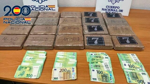 Sucesos.- Desarticulada una organización serbocroata que introducían cocaína de Ecuador por el aeropuerto de Barajas