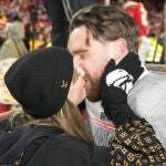 El beso viral entre Taylor Swift y Travis Kelce