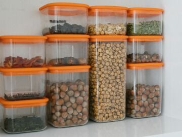 Estos son los 5 productos que bajo ninguna circunstancia debes guardar en recipientes de pl&aacute;stico