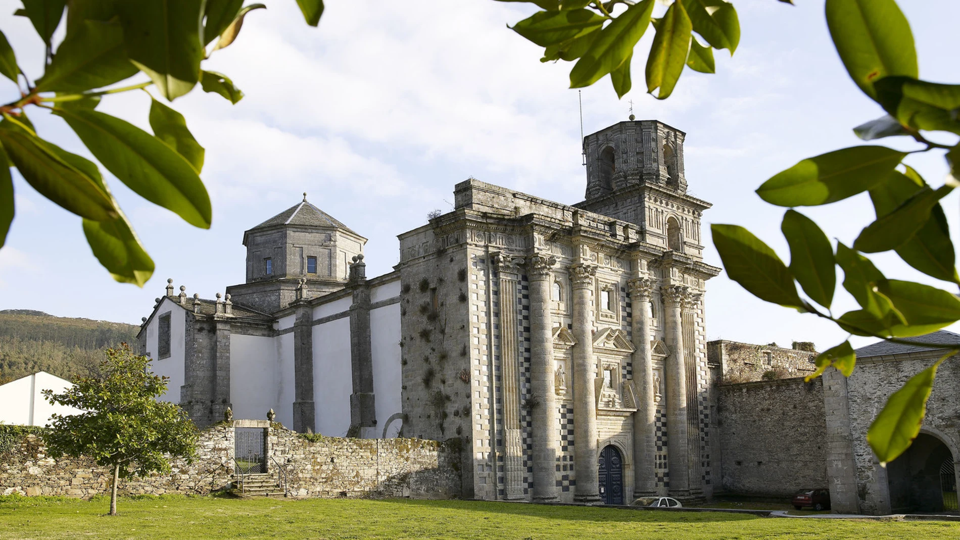De joya del Barroco a ruina olvidada: así es el monasterio gallego que no te puedes perder