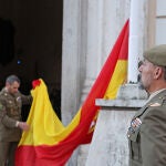 Emotivo Arriado de Bandera en Valladolid honor al empleo de Cabo Mayor en las Fuerzas Armadas