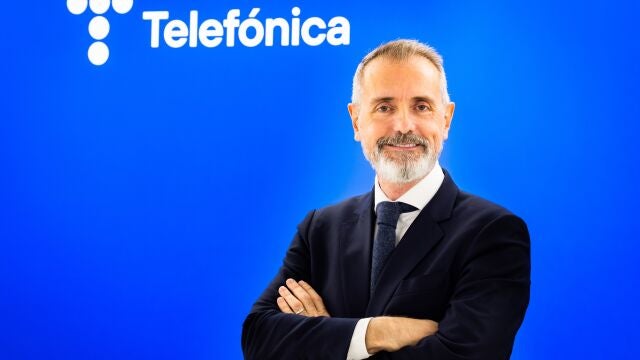 Economía.- El presidente de Telefónica, Marc Murtra, se reúne en Riad con STC