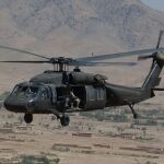 Sikorsky H-60 ​​Black Hawk: así es el helicóptero que se ha estrellado contra un avión en Washington