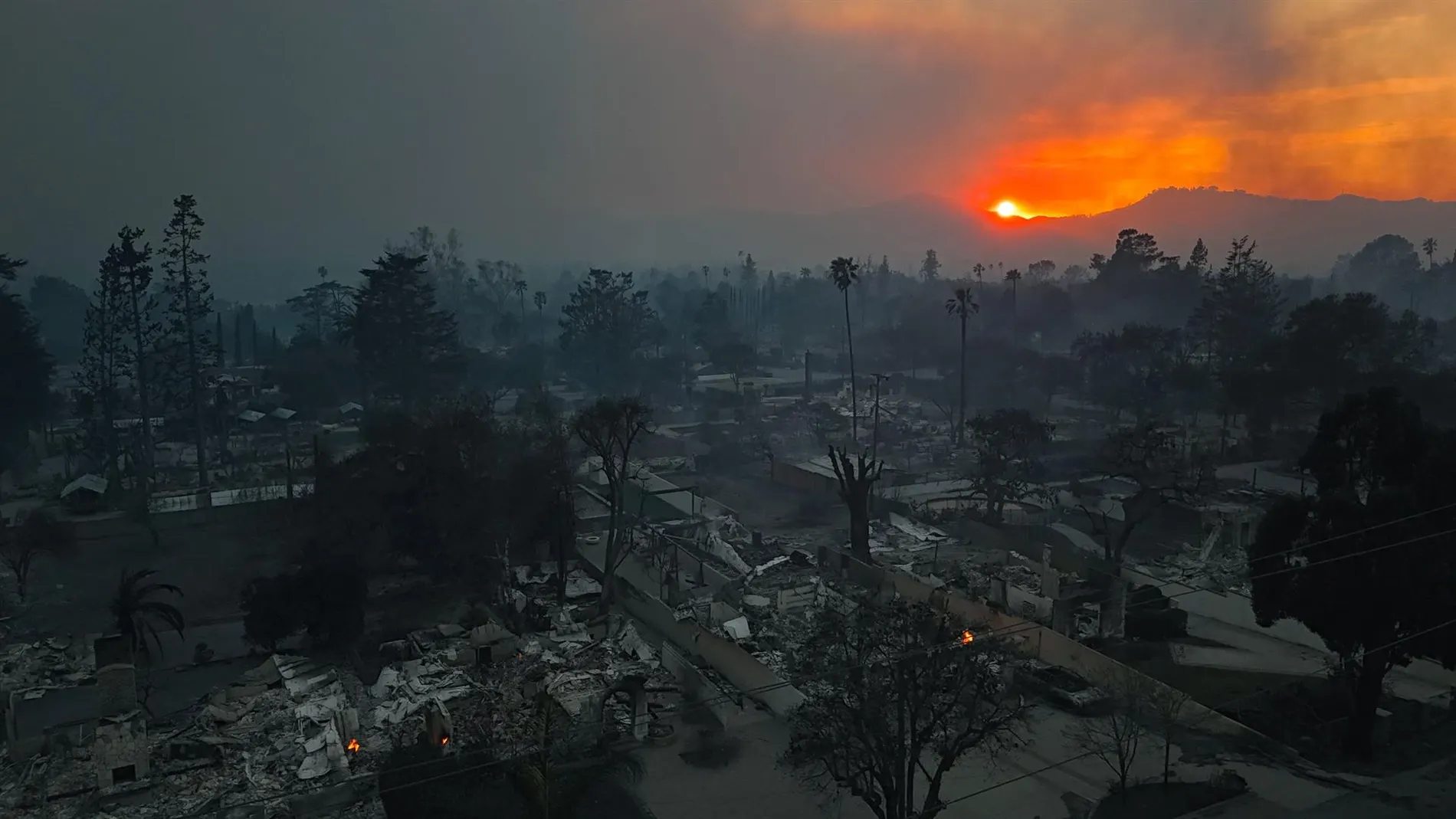 El humo de incendios forestales puede acumular toxinas en zonas urbanas