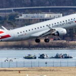 Search efforts after passenger jet collided with military helicopter in Washington DC