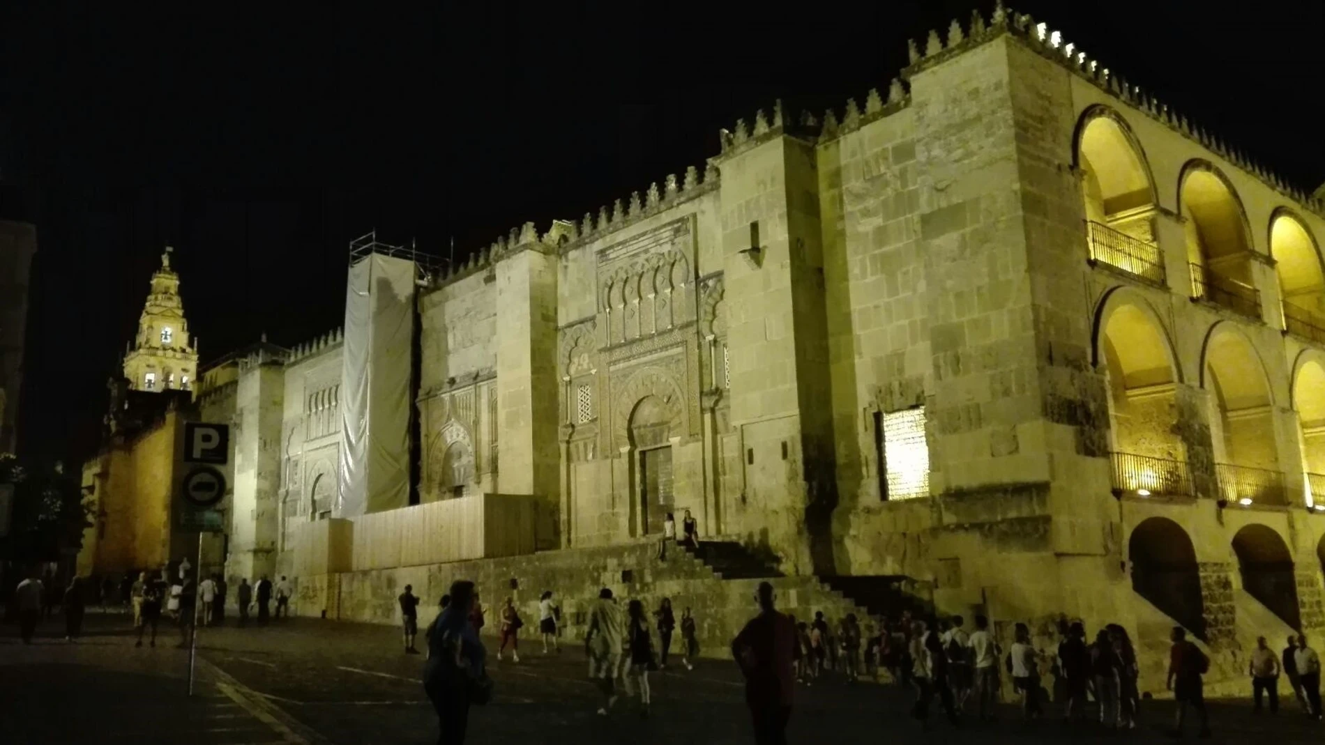 La Agrupación de Cofradías celebrará en octubre un Magno Vía Crucis en el entorno de la Mezquita-Catedral