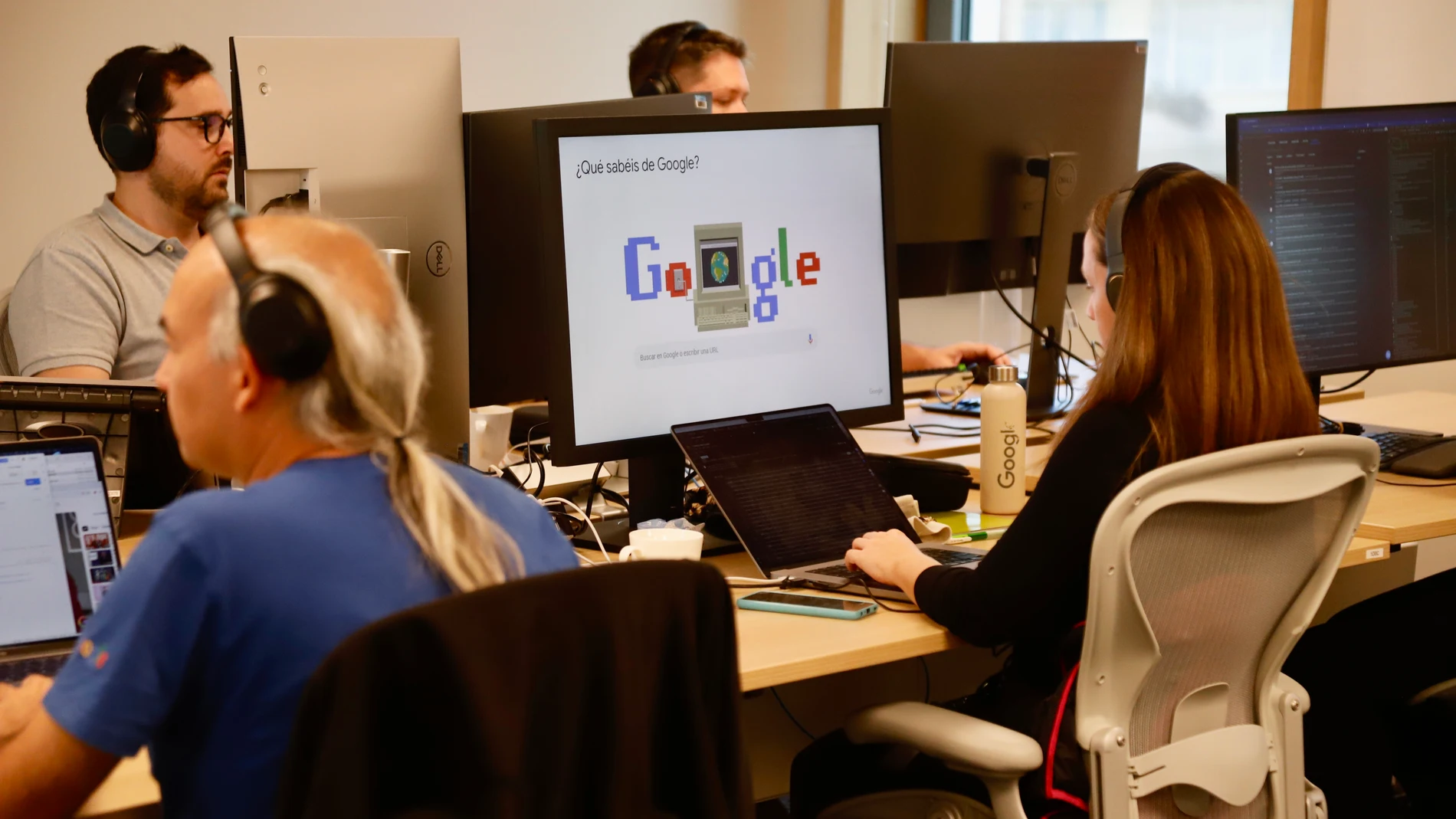 Imagen de archivo de empleados de Google en el Centro de Ingeniería de Seguridad de Málaga