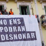 Aplazado el desahucio en Casa Orsola de Barcelona ante la concentración de protesta