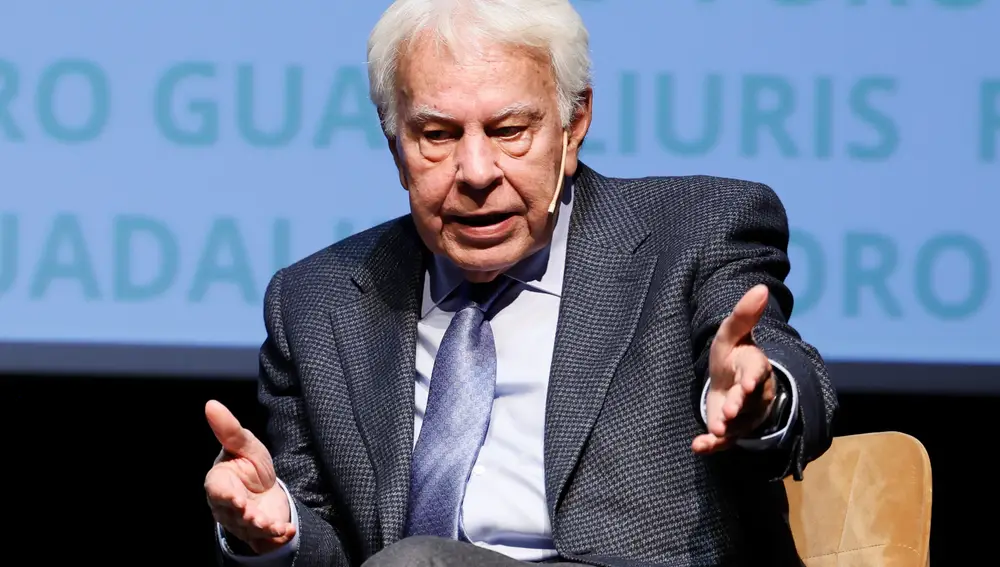 El expresidente del Gobierno Felipe González interviene en el Foro Guadaliuris en Sevilla
