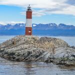 Ushuaia es el lugar más austral de la Tierra y una de las puertas a la Antártida, el continente blanco, por lo que se le conoce como "ciudad del fin del mundo"
