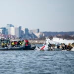 64 People Killed in Collision Between Passenger Airplane and Military Helicopter in Washington DC