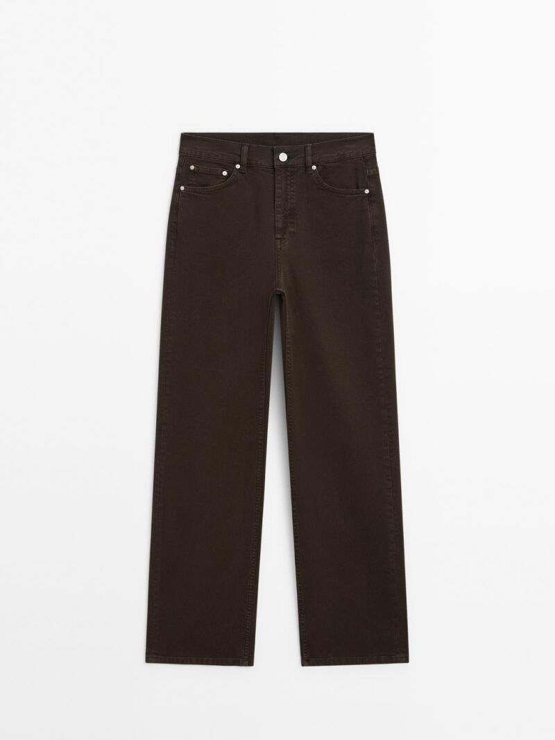 Jeans straight fit bolsillos