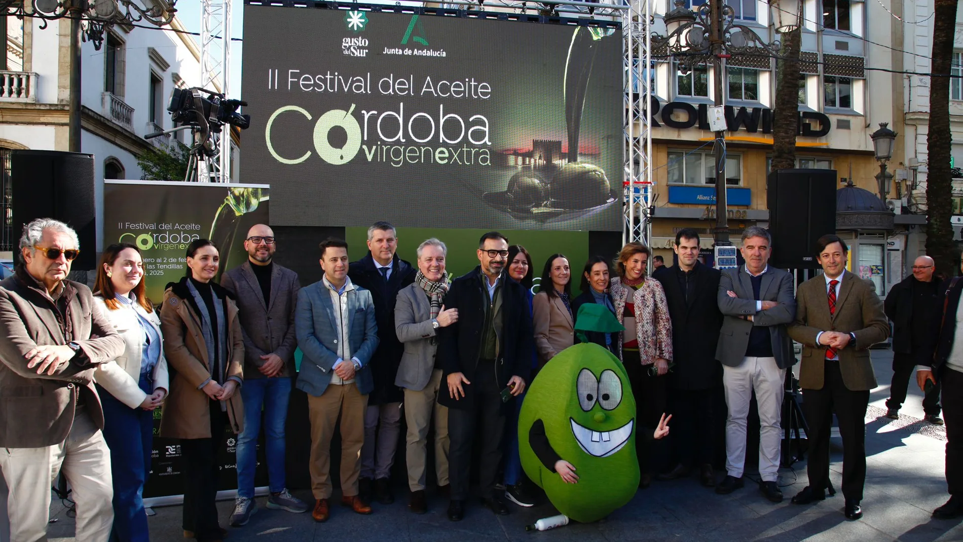 Córdoba rinde homenaje a su AOVE