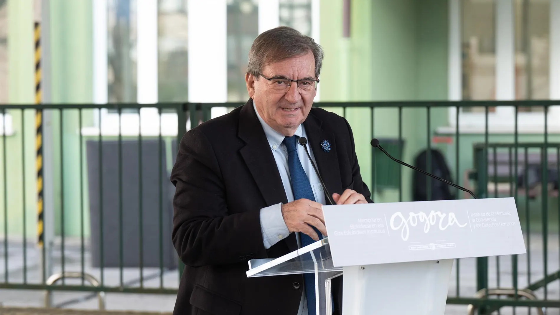 El Gobierno inicia el proceso para declarar el puente Avenida de Irun, "referente para toda España", Lugar de Memoria