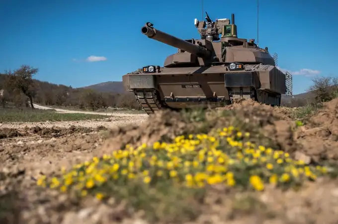 Francia apuesta por la modernización de sus carros de combate Leclerc: encarga la renovación de otros 100 a la versión XLR Francia apuesta por la modernización de sus carros de combate Leclerc: encarga la renovación de otros 100 a la versión XLR