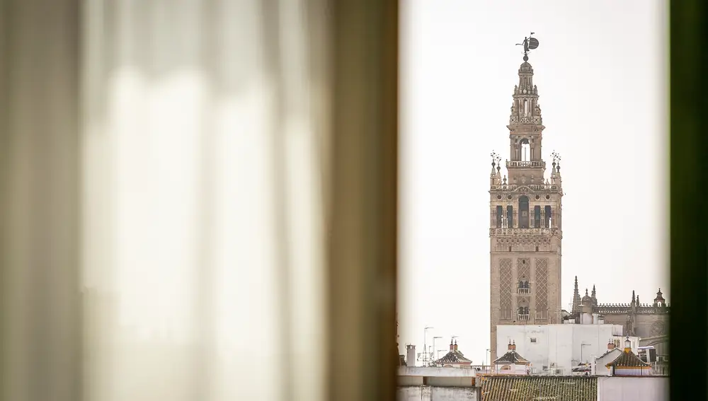 Vista de La Giralda desde una de las suites