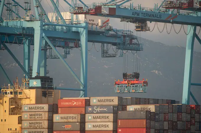 Temores y propósitos tras la «fuga» de la ruta de la naviera Maersk Temores y propósitos tras la «fuga» de la ruta de la naviera Maersk