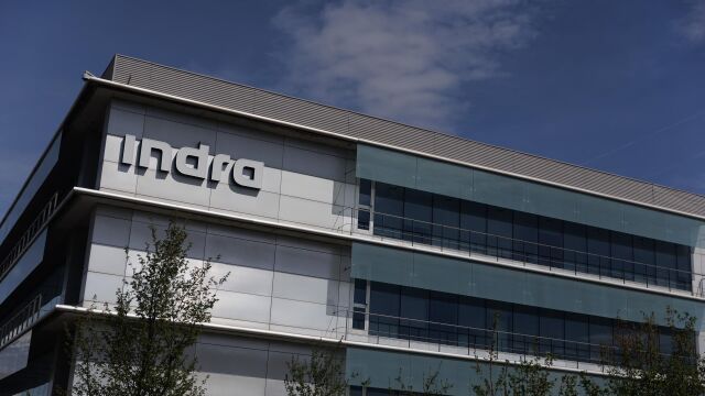 Economía.- (AMP2) Indra compra a Redeia el 89,68% de Hispasat por 725 millones de euros