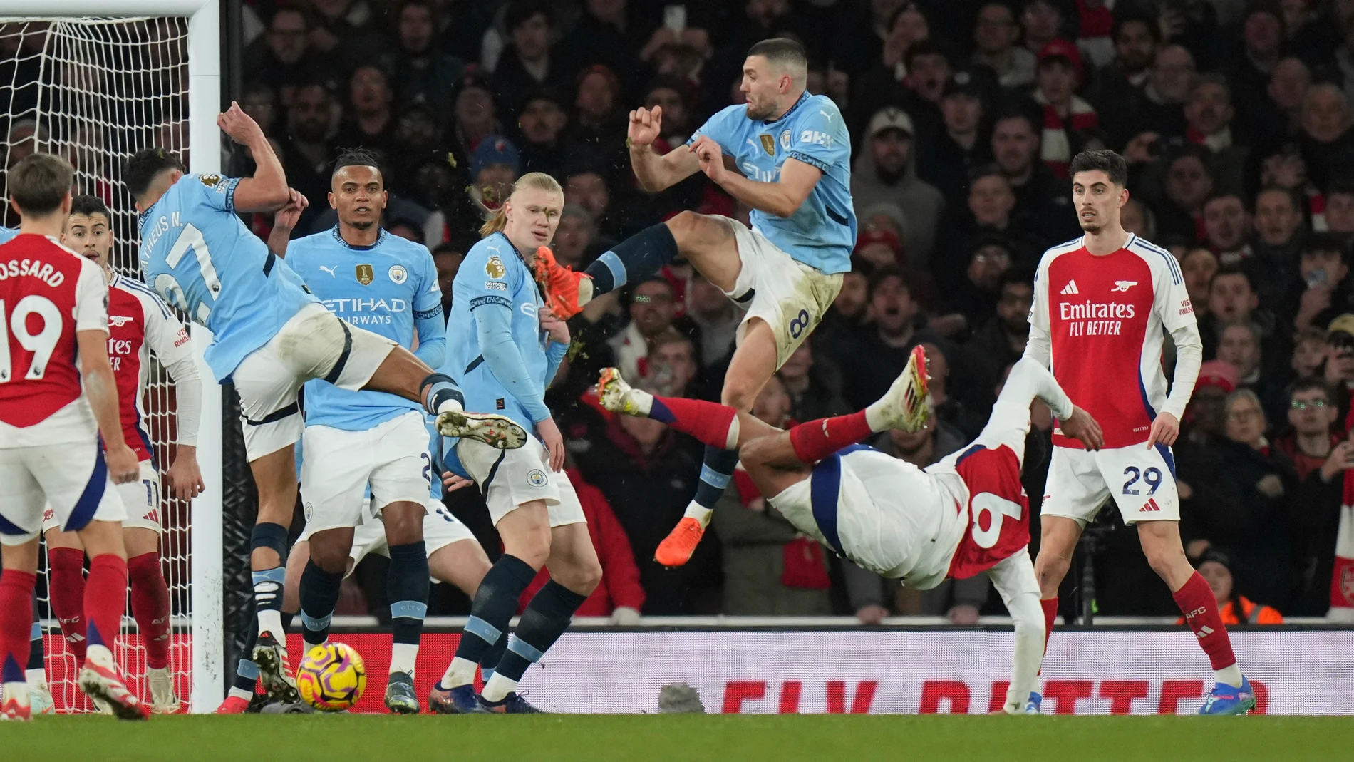 Arsenal's Gabriel (6) attempts a shot on goal during the English Premier League soccer match between Arsenal and Manchester City at the Emirates stadium in London, Sunday, Feb. 2, 2025. (AP Photo/Alastair Grant)