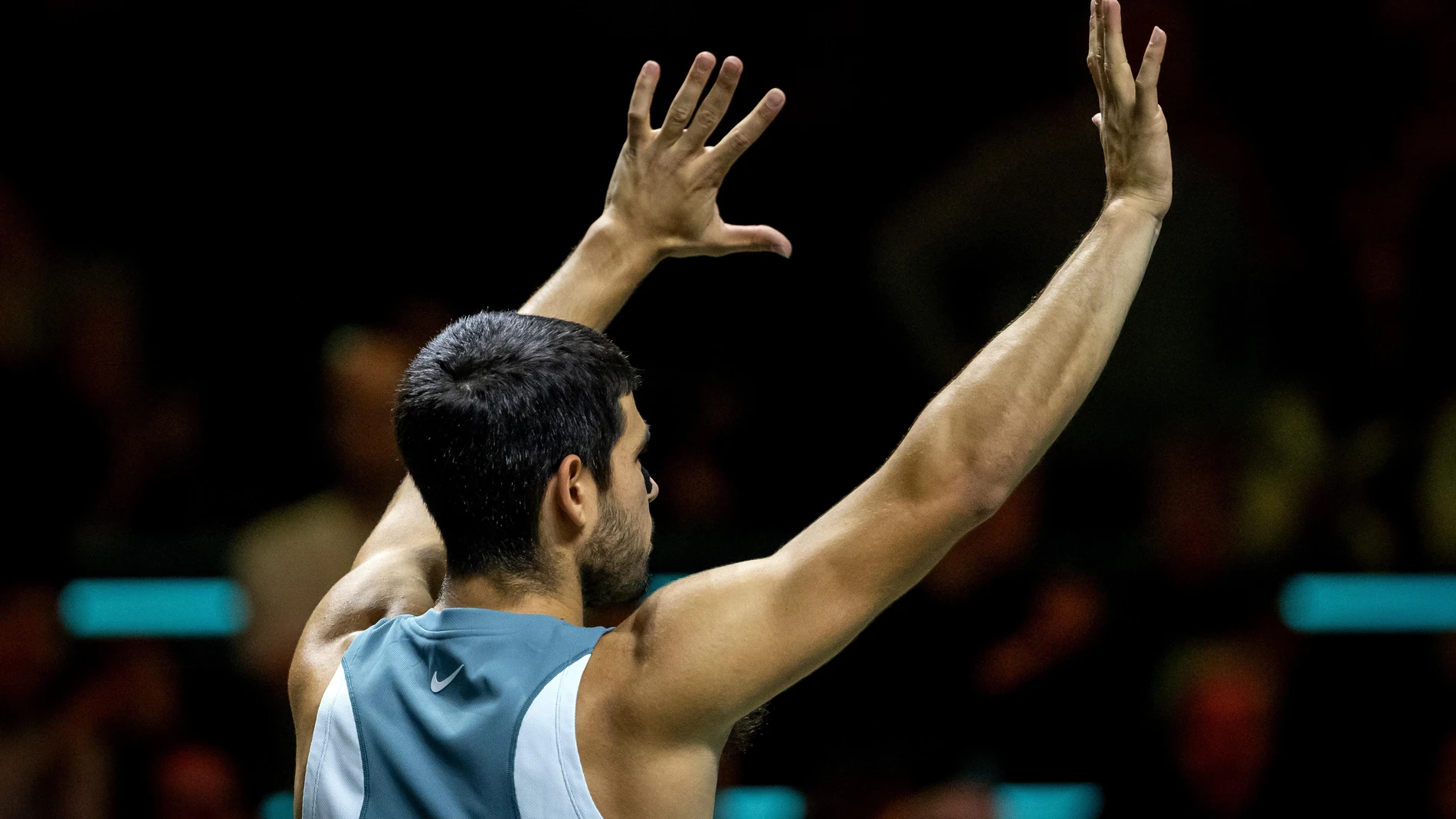 Rotterdam (Netherlands), 06/02/2025.- Carlos Alcaraz of Spain gestures after winning against Andrea Vavassori of Italy during their round of 16 tennis match at the Rotterdam Open tennis tournament in Rotterdam, the Netherlands, 06 February 2025. (Tenis, Italia, Países Bajos; Holanda, España) EFE/EPA/SANDER KONING