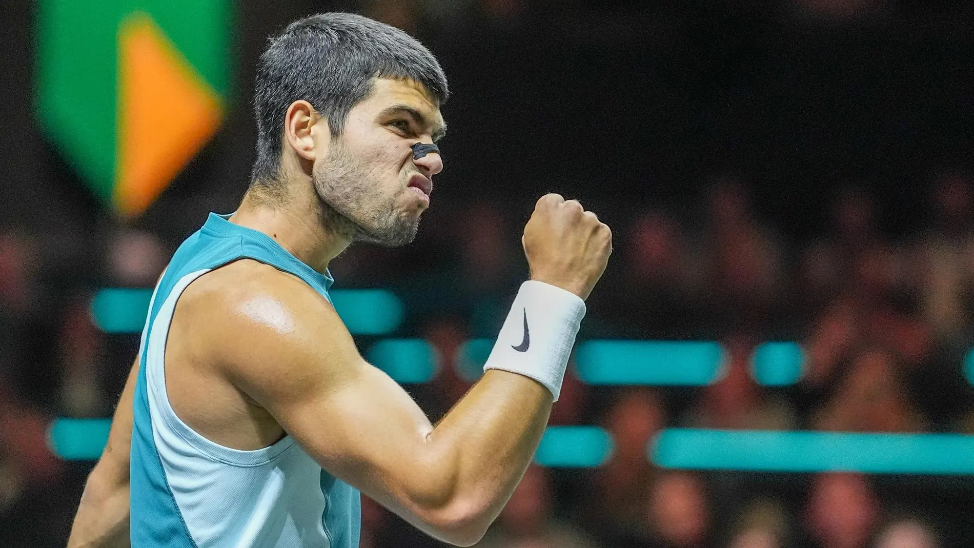 AMP.- Tenis.- (Crónica) El tenista español Carlos Alcaraz pone la directa en Róterdam y ya está en cuartos de final