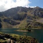 Lago del Valle, en Somiedo. 