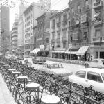 Imagen de la Rambla de Méndez Núñez en la que aparece el cine Avenida