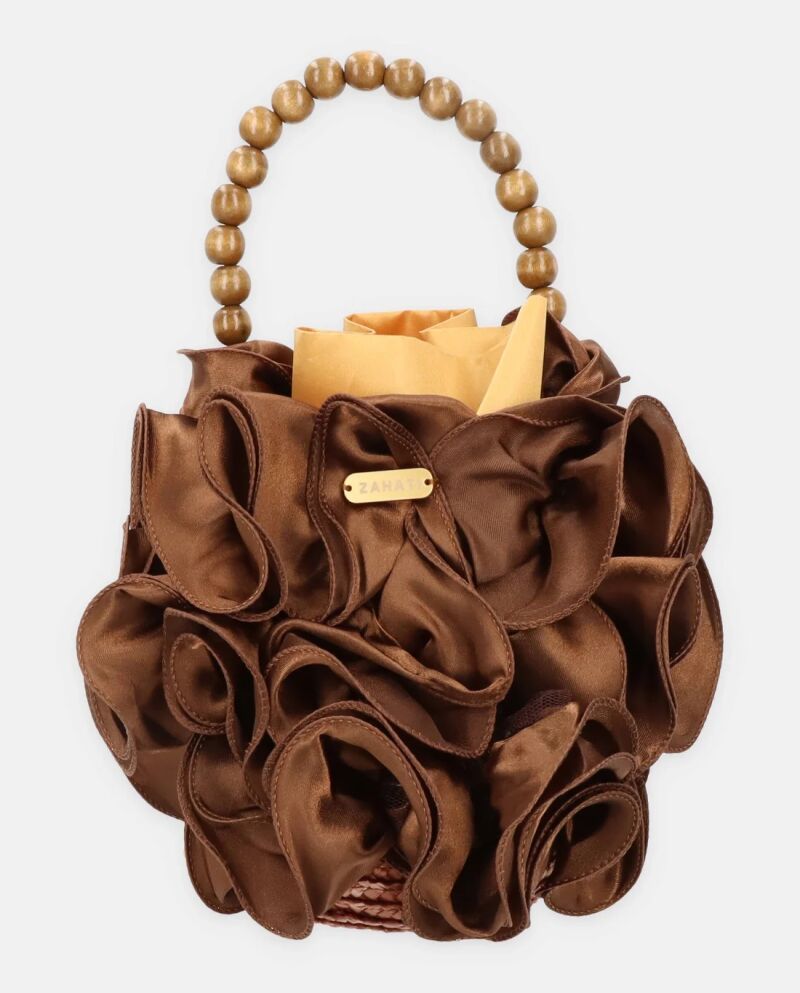 Bolso de mano en chocolate.