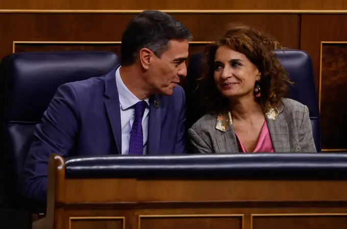 La economía tras 7 años de Pedro Sánchez: más pobres y asfixiados a impuestos La economía tras 7 años de Pedro Sánchez: más pobres y asfixiados a impuestos