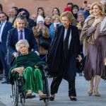  La Reina Sofía y la Infanta Cristina en la boda de Nicolás de Grecia y Chrysi Vardinogiannis.