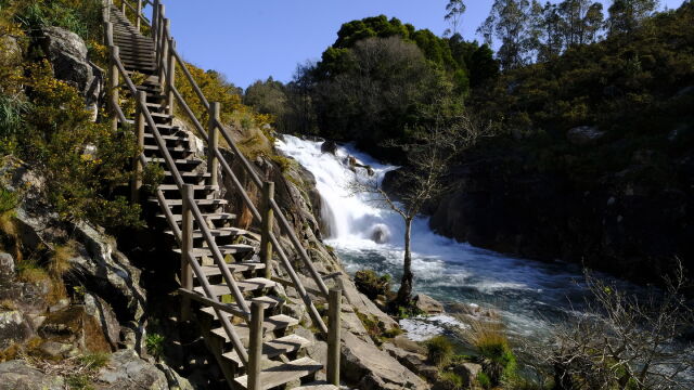 Descubre una de las cascadas más bonitas de Galicia en plena Costa da Morte